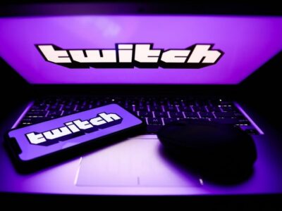 How to Squad Stream on Twitch
